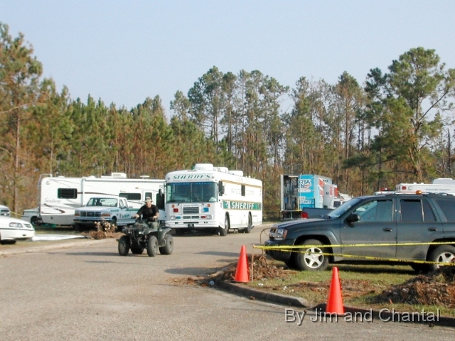  Emergency and support vehicles reach Hancock Co., MS.   Manatee Co., FL Sheriff's Dept. mobile kitchen,   portable showers, and a varied fleet of support vehicles   support Hurricane Katrina relief efforts.