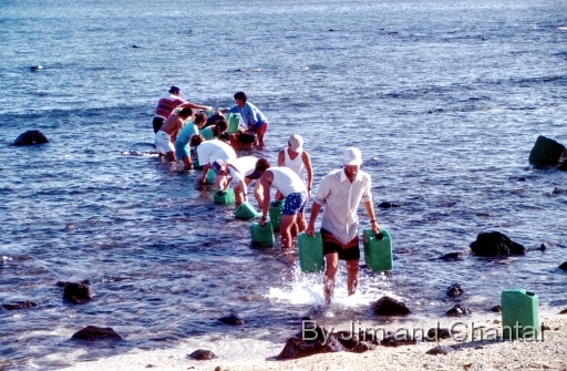  Researchers and students transferring supplies at the Espanola camp